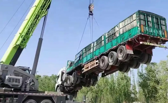 隆阳区道路脱困救援案例